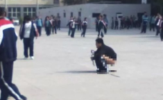 网红被围观,围观背后的社会现象解析